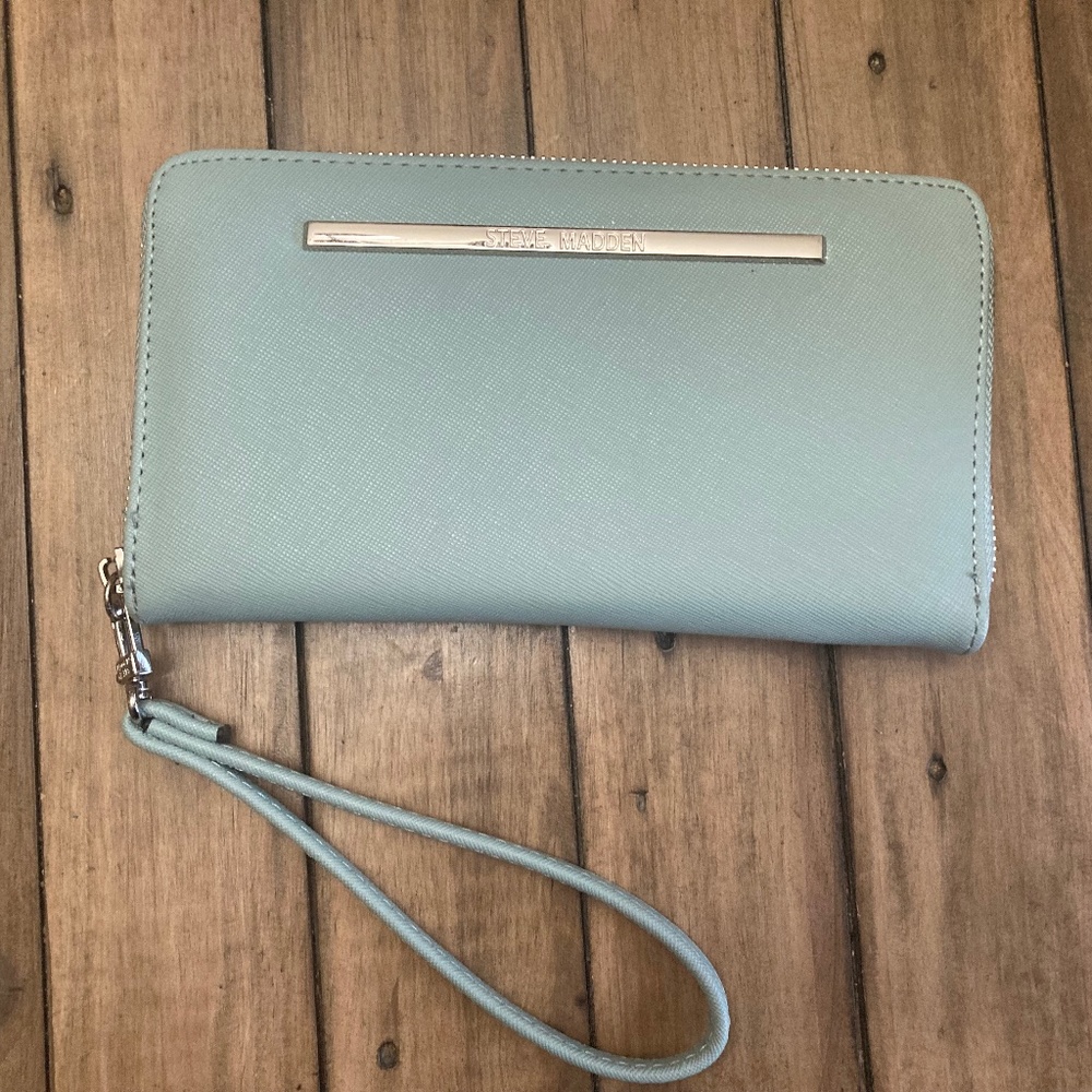 Steve Madden wallet